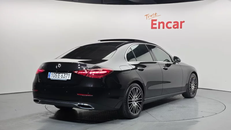 Mercedes-Benz C-Class