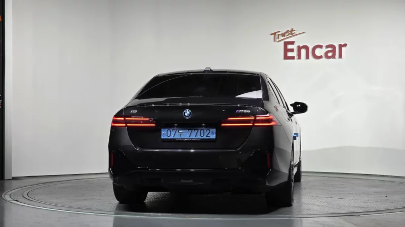 BMW i5