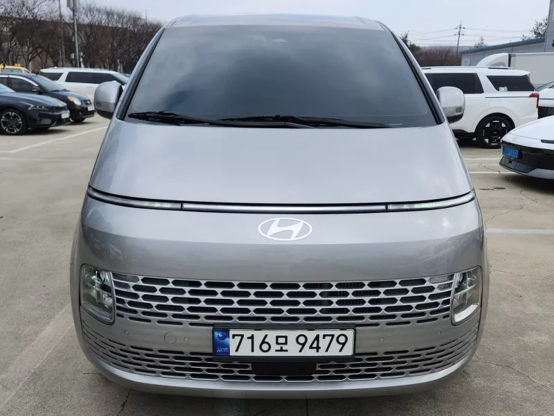 Hyundai Staria