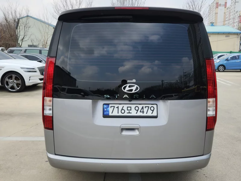 Hyundai Staria