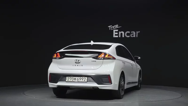 Hyundai Ioniq
