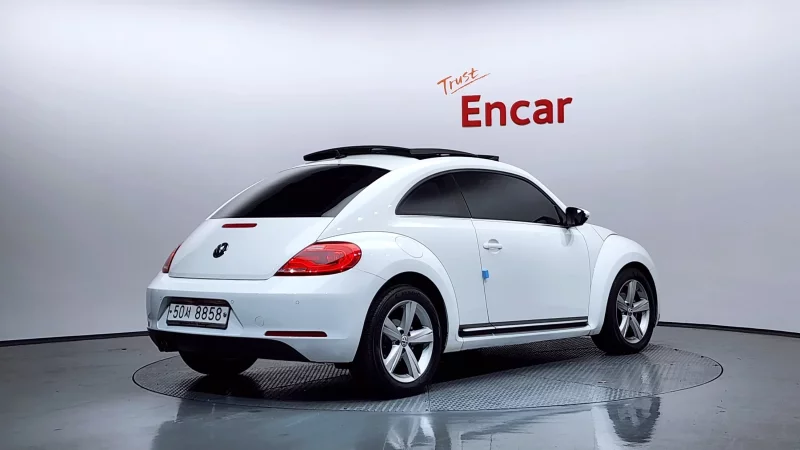 Volkswagen BEETLE