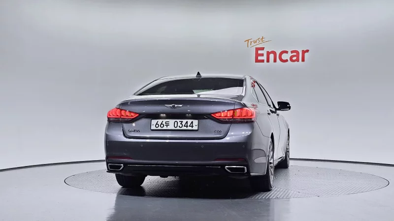 Hyundai Genesis
