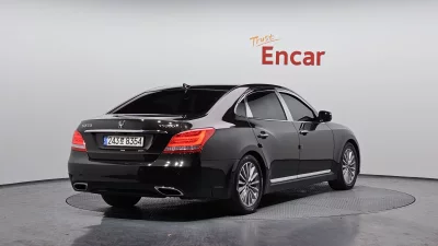 Hyundai Equus