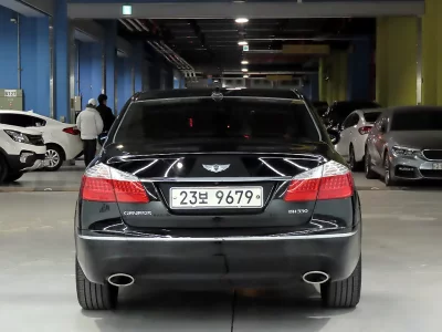 Hyundai Genesis