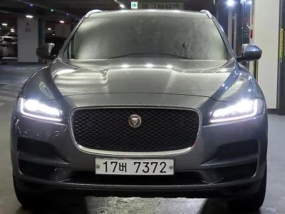 Jaguar F-PACE