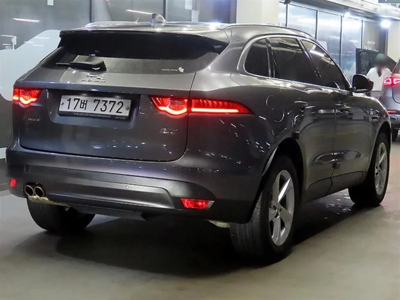 Jaguar F-PACE