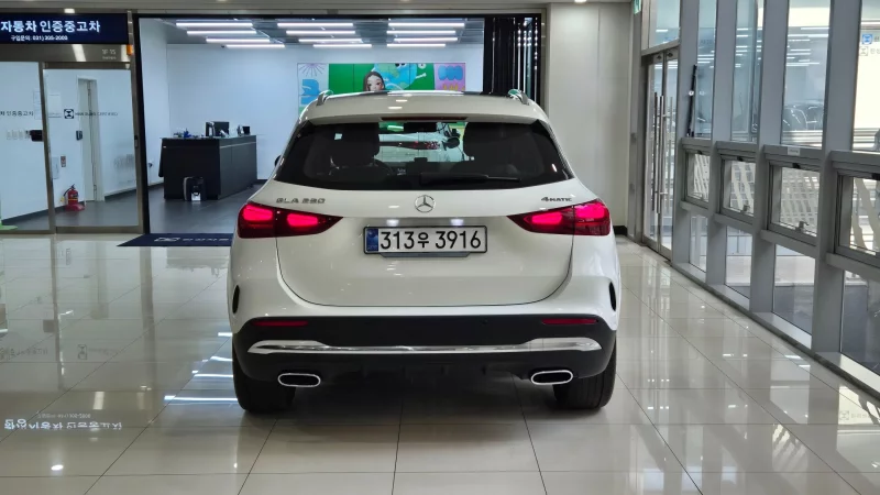 Mercedes-Benz GLA-Class