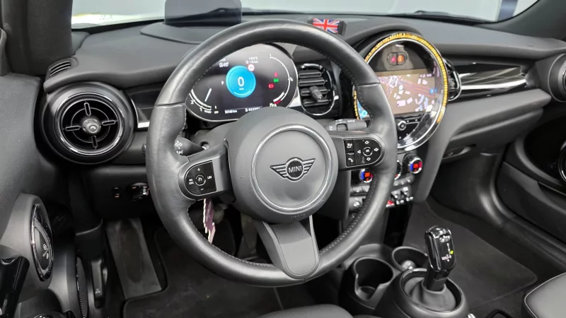 MINI Cooper Convertible