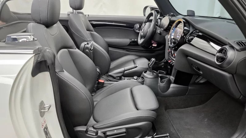 MINI Cooper Convertible