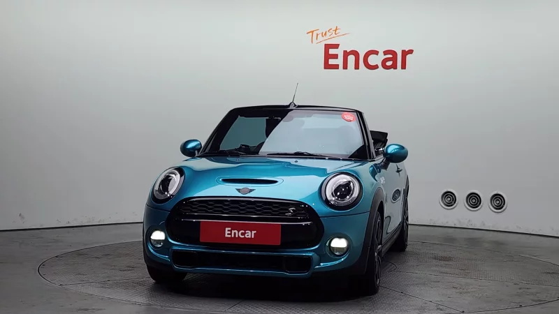 MINI Cooper Convertible