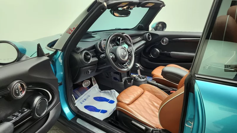 MINI Cooper Convertible