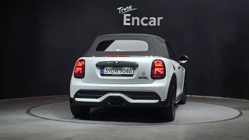 MINI Cooper Convertible