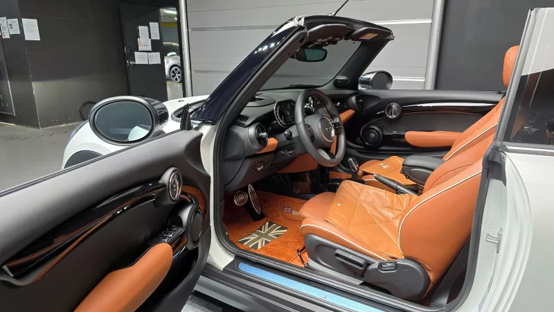 MINI Cooper Convertible