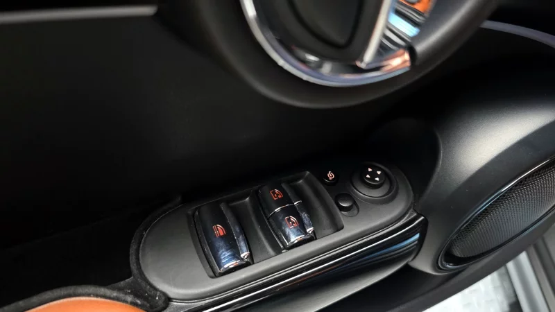 MINI Cooper Convertible