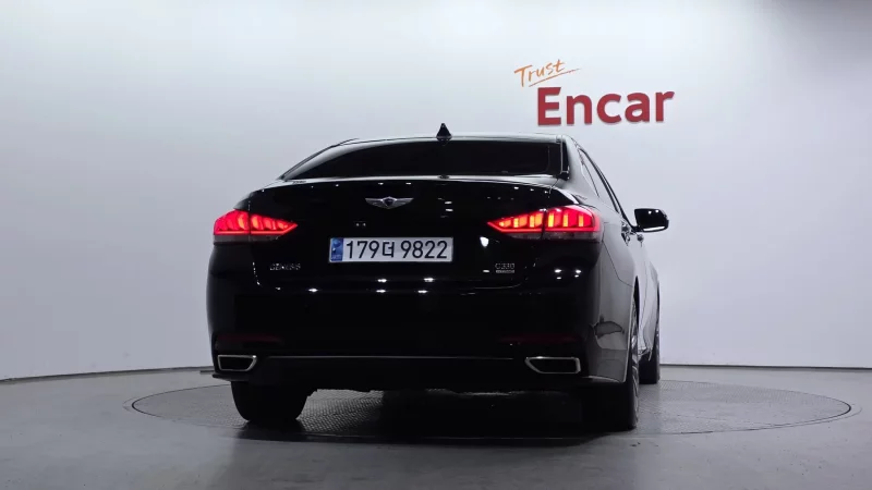 Hyundai Genesis