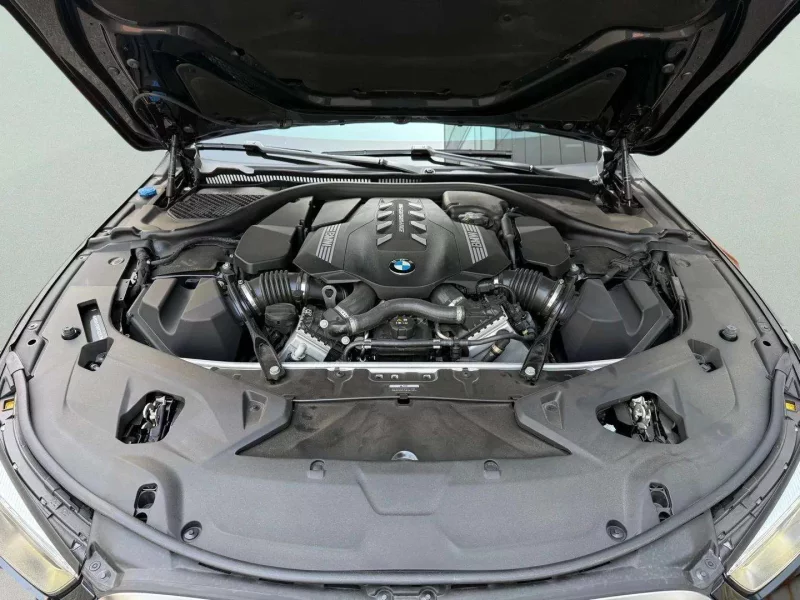 BMW 8-Series