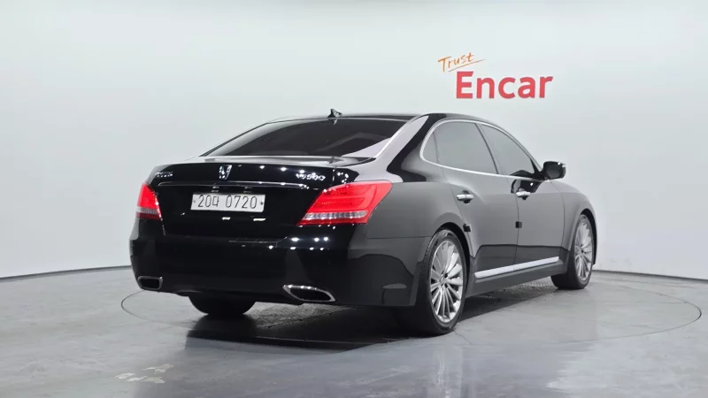 Hyundai Equus