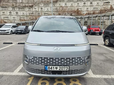 Hyundai Staria