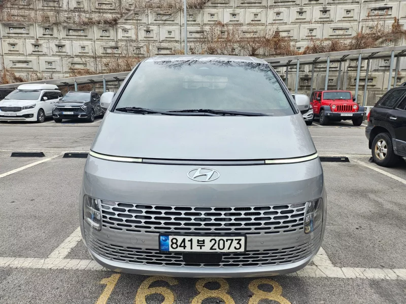 Hyundai Staria