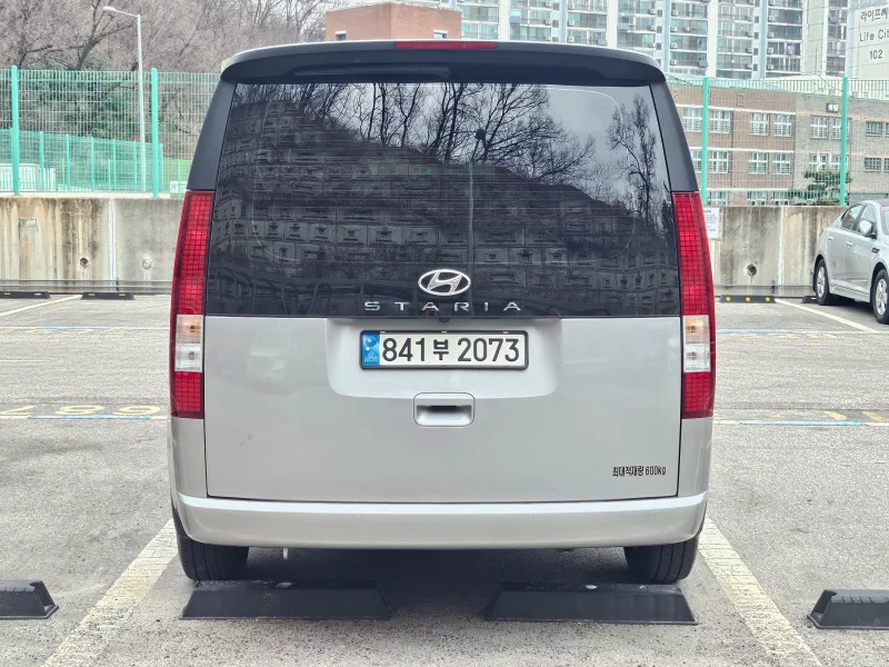 Hyundai Staria