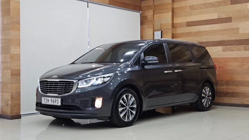 Kia Carnival