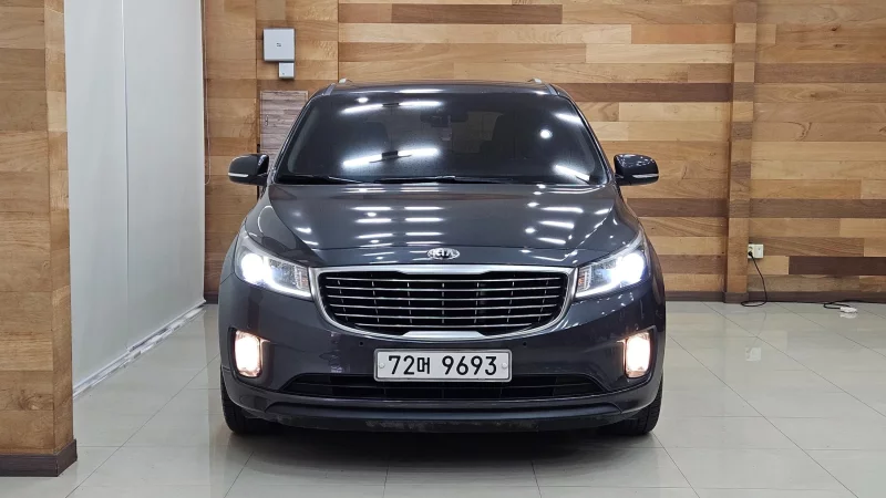 Kia Carnival
