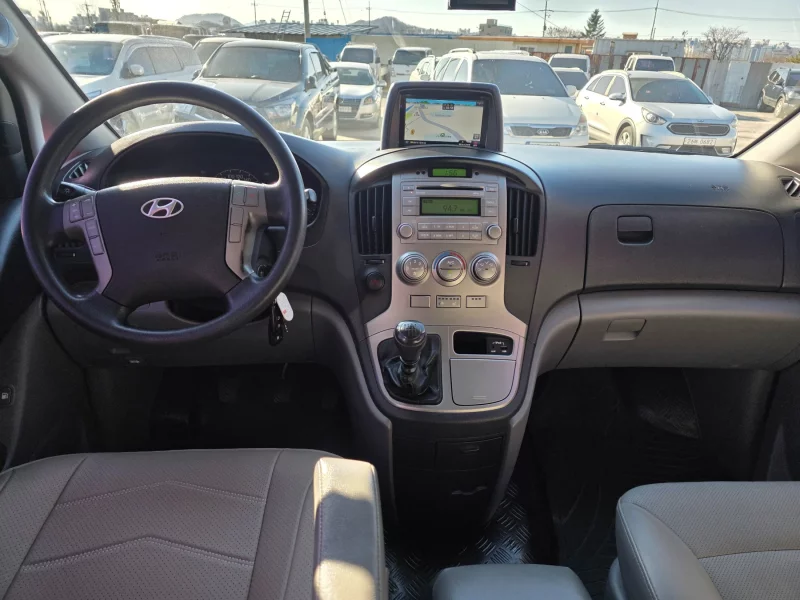 Hyundai Starex