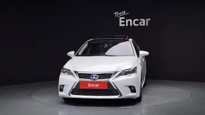 Lexus CT200h