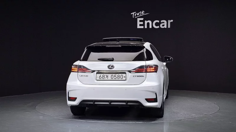 Lexus CT200h