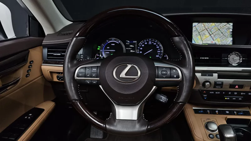 Lexus ES300h