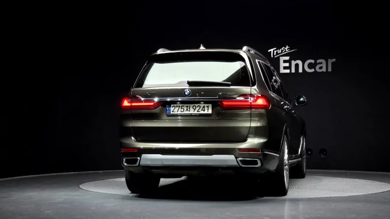 BMW X7
