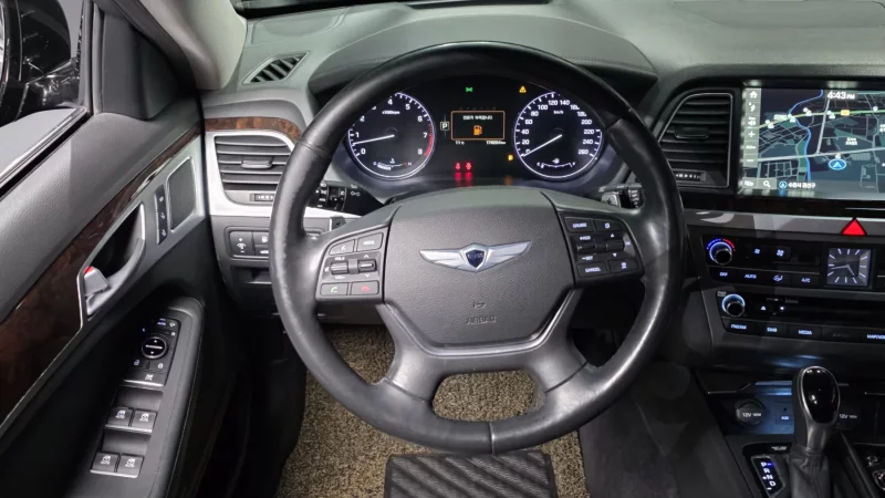 Hyundai Genesis