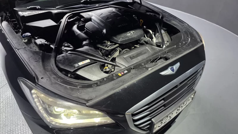 Hyundai Genesis