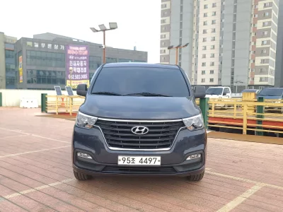 Hyundai Starex
