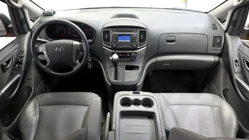 Hyundai Starex