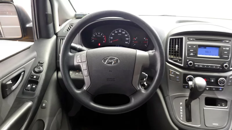 Hyundai Starex