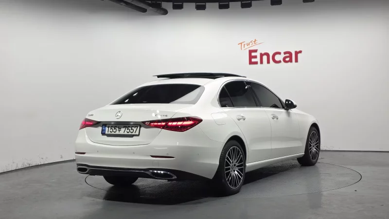 Mercedes-Benz C-Class