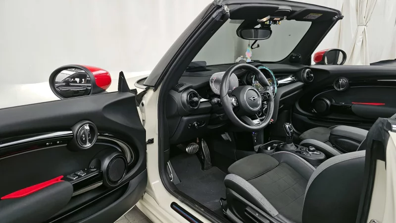 MINI Cooper Convertible