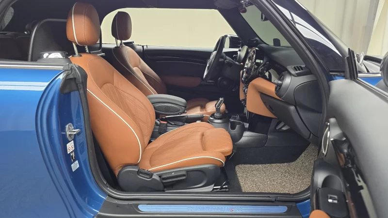 MINI Cooper Convertible