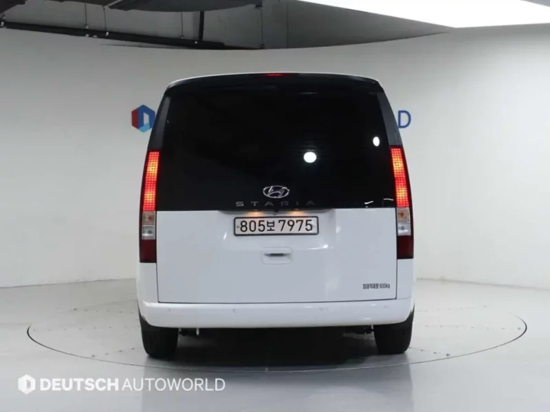Hyundai Staria