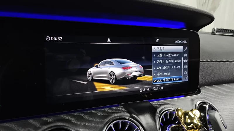 Mercedes-Benz CLS-Class