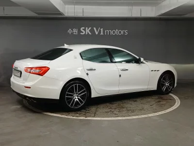 Maserati GHIBLI