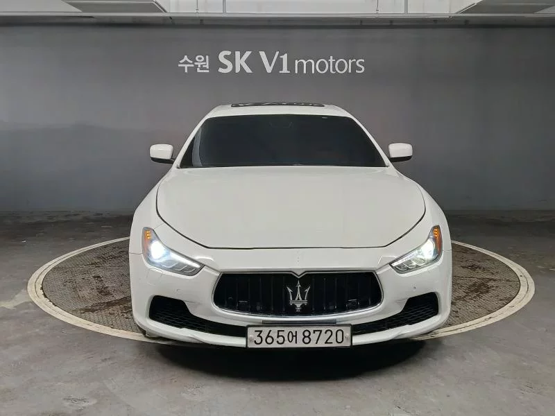 Maserati GHIBLI