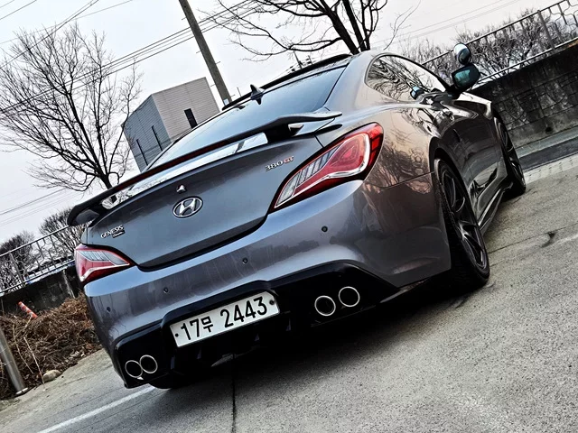 Hyundai Genesis
