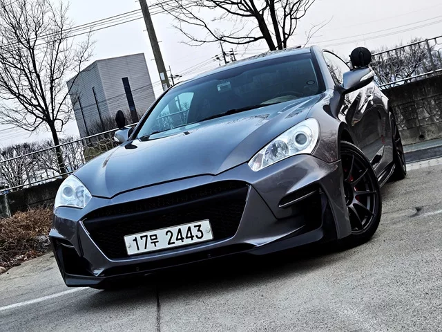 Hyundai Genesis