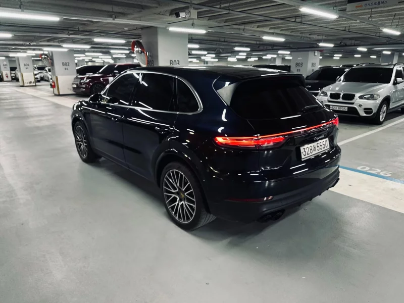 Porsche CAYENNE