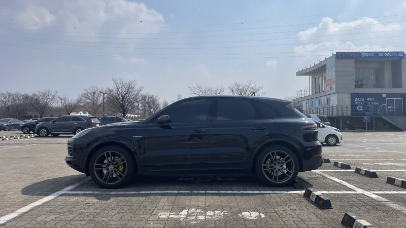 Porsche CAYENNE