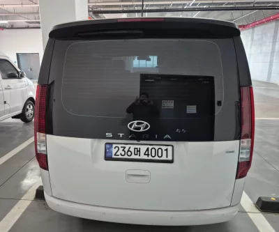 Hyundai Staria