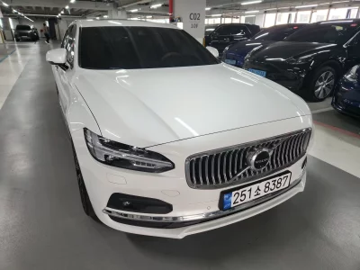 Volvo S90